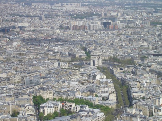 Výhľad z najvyššieho poschodia Eiffelovky